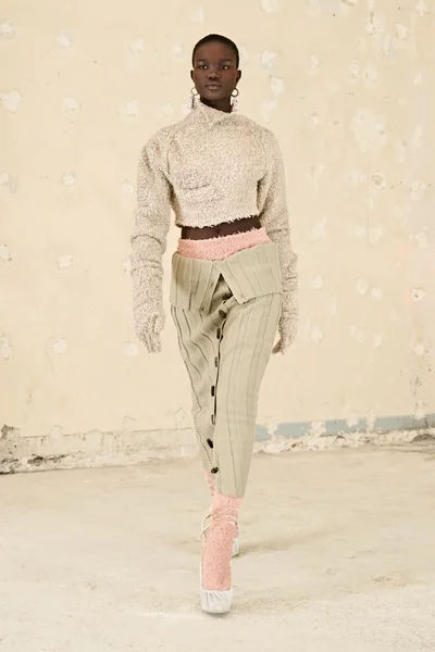 Look 9